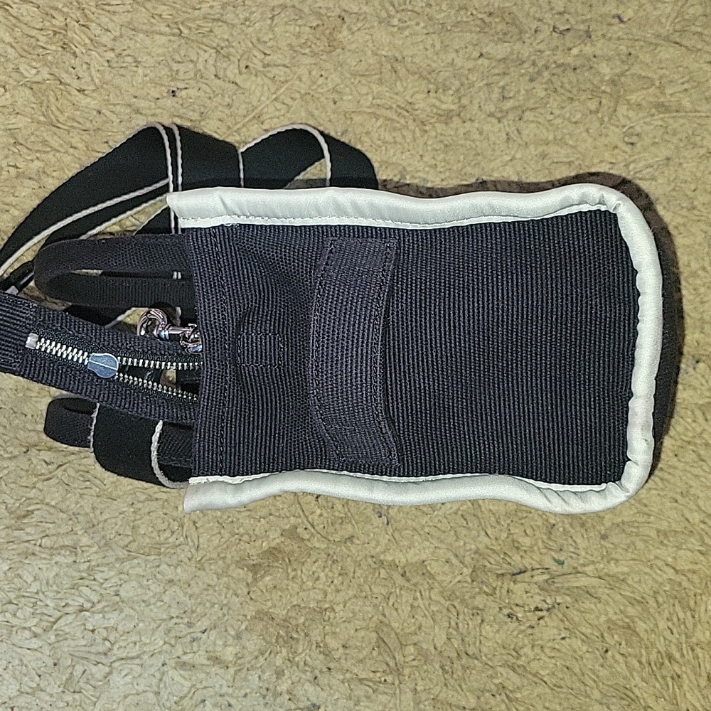 Marc Jacobs Black and White Tote Bag - Picture 4 of 12